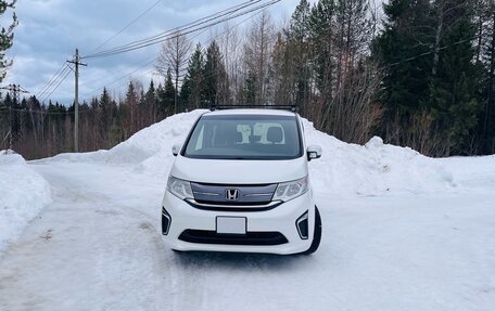 Honda Stepwgn IV, 2016 год, 1 600 000 рублей, 2 фотография
