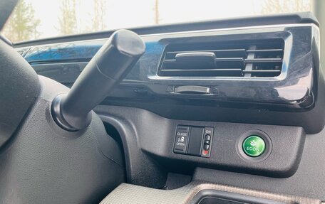 Honda Stepwgn IV, 2016 год, 1 600 000 рублей, 17 фотография