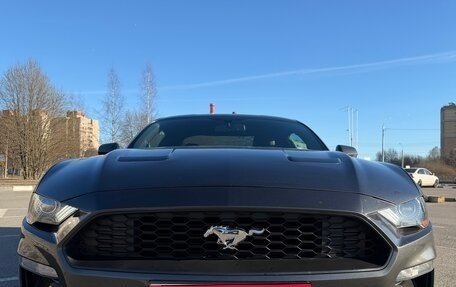 Ford Mustang VI рестайлинг, 2018 год, 2 500 000 рублей, 2 фотография
