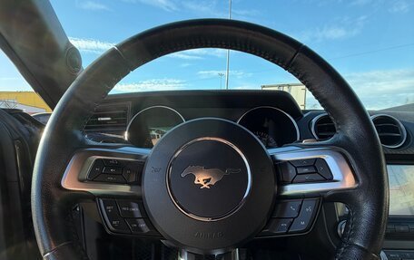 Ford Mustang VI рестайлинг, 2018 год, 2 500 000 рублей, 13 фотография