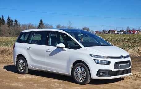 Citroen C4 Picasso II рестайлинг, 2018 год, 980 000 рублей, 3 фотография