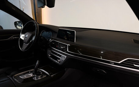 BMW 7 серия, 2018 год, 3 600 000 рублей, 10 фотография