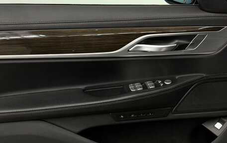 BMW 7 серия, 2018 год, 3 600 000 рублей, 16 фотография