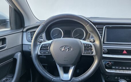 Hyundai Sonata VII, 2019 год, 1 990 000 рублей, 12 фотография