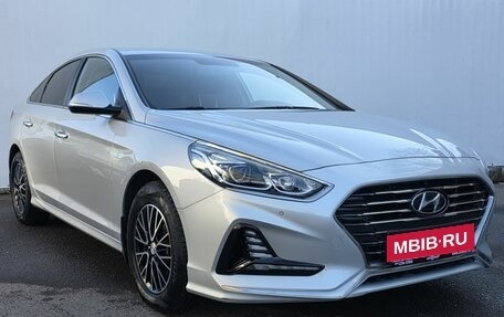 Hyundai Sonata VII, 2019 год, 1 990 000 рублей, 3 фотография