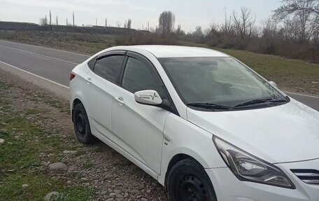 Hyundai Solaris II рестайлинг, 2016 год, 780 000 рублей, 4 фотография
