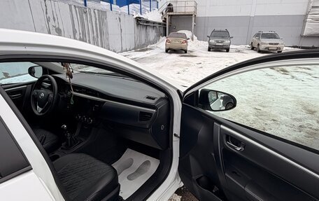 Toyota Corolla, 2013 год, 1 050 000 рублей, 24 фотография