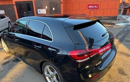 Mercedes-Benz A-Класс, 2018 год, 2 700 000 рублей, 2 фотография