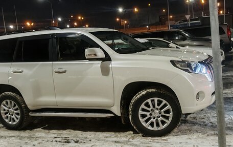 Toyota Land Cruiser Prado 150 рестайлинг 2, 2015 год, 3 700 000 рублей, 4 фотография