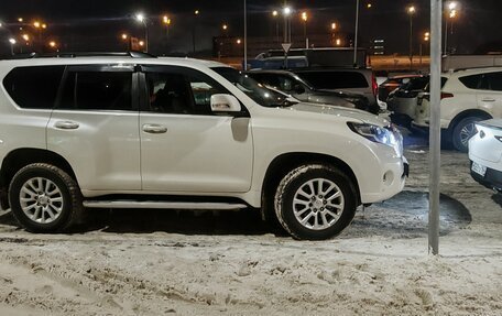 Toyota Land Cruiser Prado 150 рестайлинг 2, 2015 год, 3 700 000 рублей, 3 фотография