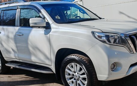 Toyota Land Cruiser Prado 150 рестайлинг 2, 2015 год, 3 700 000 рублей, 30 фотография