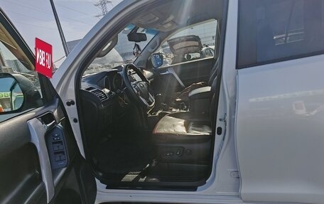 Toyota Land Cruiser Prado 150 рестайлинг 2, 2015 год, 3 700 000 рублей, 10 фотография