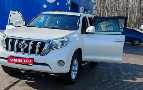 Toyota Land Cruiser Prado 150 рестайлинг 2, 2015 год, 3 700 000 рублей, 11 фотография