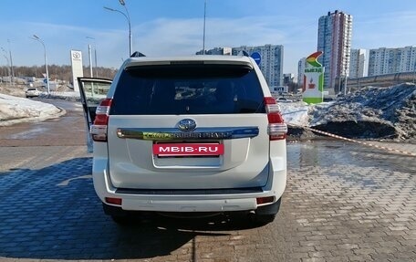 Toyota Land Cruiser Prado 150 рестайлинг 2, 2015 год, 3 700 000 рублей, 23 фотография