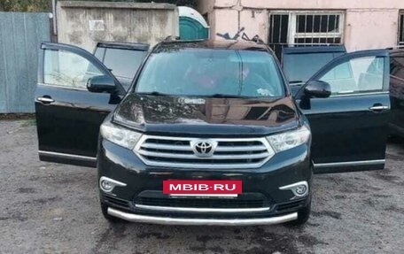 Toyota Highlander III, 2013 год, 2 150 000 рублей, 14 фотография