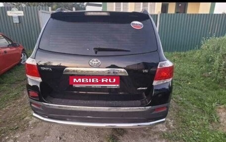 Toyota Highlander III, 2013 год, 2 150 000 рублей, 11 фотография