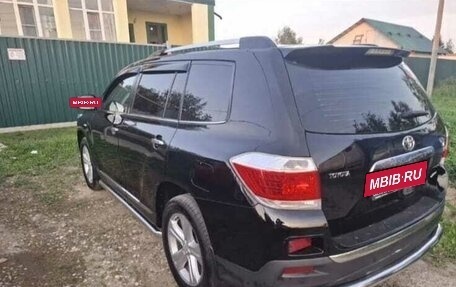 Toyota Highlander III, 2013 год, 2 150 000 рублей, 8 фотография