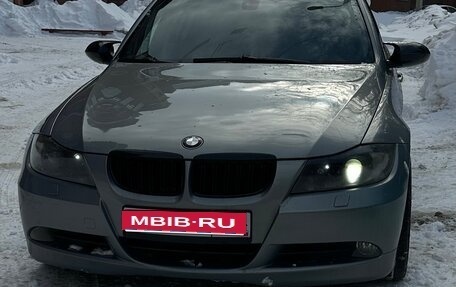 BMW 3 серия, 2005 год, 835 000 рублей, 1 фотография