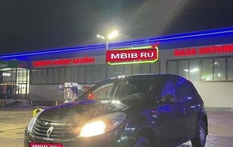 Renault Sandero I, 2013 год, 440 000 рублей, 2 фотография