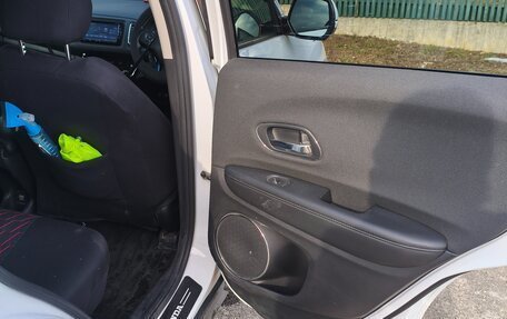 Honda Vezel, 2018 год, 2 040 000 рублей, 7 фотография