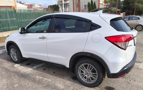 Honda Vezel, 2018 год, 2 040 000 рублей, 4 фотография