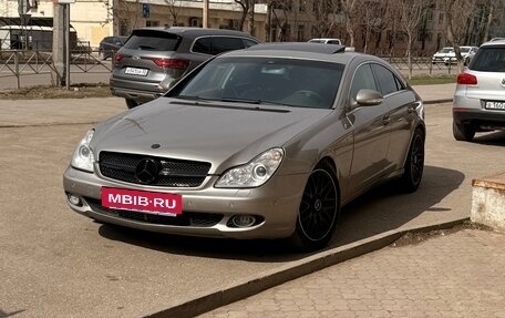 Mercedes-Benz CLS, 2005 год, 1 350 000 рублей, 2 фотография