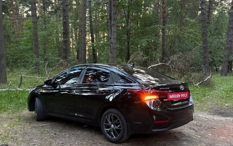 Hyundai Solaris II рестайлинг, 2017 год, 1 290 000 рублей, 7 фотография