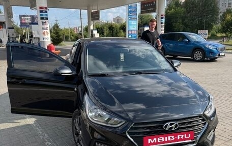 Hyundai Solaris II рестайлинг, 2017 год, 1 290 000 рублей, 8 фотография