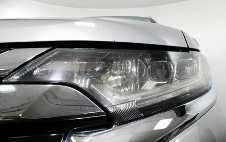 Mitsubishi Outlander III рестайлинг 3, 2017 год, 2 220 000 рублей, 21 фотография