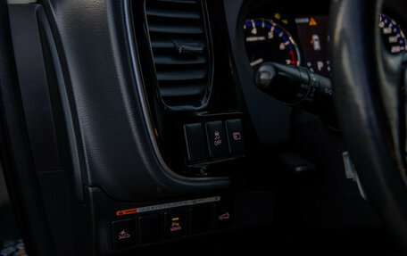 Mitsubishi Outlander III рестайлинг 3, 2018 год, 2 248 000 рублей, 15 фотография