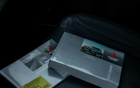 Mitsubishi Outlander III рестайлинг 3, 2018 год, 2 248 000 рублей, 14 фотография