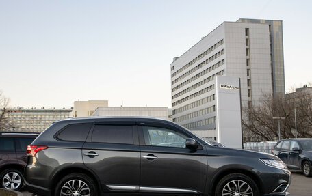 Mitsubishi Outlander III рестайлинг 3, 2018 год, 2 248 000 рублей, 3 фотография