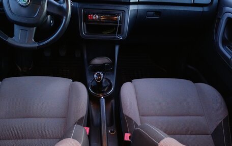 Skoda Fabia II, 2011 год, 650 000 рублей, 11 фотография