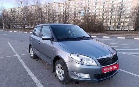 Skoda Fabia II, 2011 год, 650 000 рублей, 2 фотография