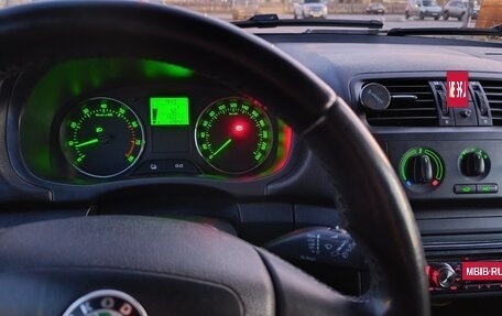 Skoda Fabia II, 2011 год, 650 000 рублей, 13 фотография