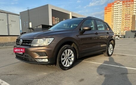 Volkswagen Tiguan II, 2017 год, 1 890 000 рублей, 16 фотография