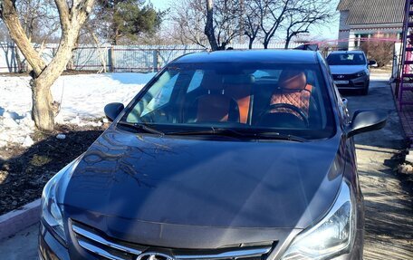 Hyundai Solaris II рестайлинг, 2015 год, 1 100 000 рублей, 2 фотография