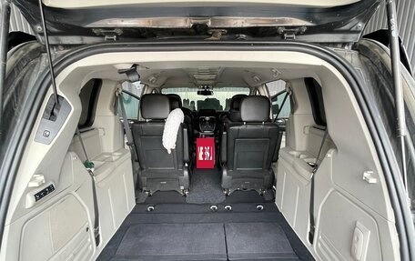 Chrysler Voyager IV, 2014 год, 2 050 000 рублей, 5 фотография