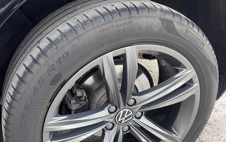 Volkswagen Tiguan II, 2018 год, 2 200 000 рублей, 5 фотография