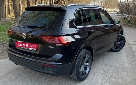 Volkswagen Tiguan II, 2018 год, 2 200 000 рублей, 2 фотография
