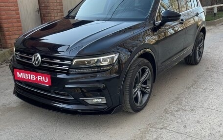 Volkswagen Tiguan II, 2018 год, 2 200 000 рублей, 4 фотография