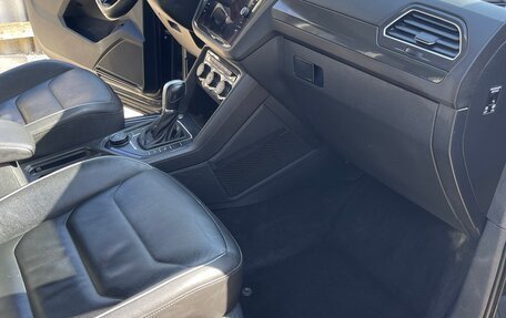 Volkswagen Tiguan II, 2018 год, 2 200 000 рублей, 18 фотография