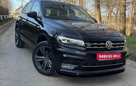 Volkswagen Tiguan II, 2018 год, 2 200 000 рублей, 13 фотография