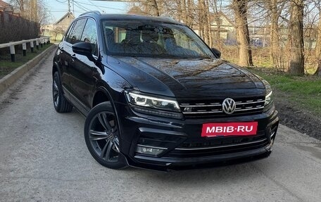 Volkswagen Tiguan II, 2018 год, 2 200 000 рублей, 12 фотография