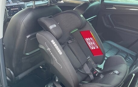 Volkswagen Tiguan II, 2018 год, 2 200 000 рублей, 9 фотография