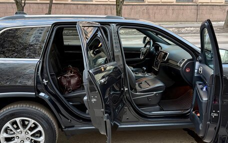 Jeep Grand Cherokee, 2014 год, 3 500 000 рублей, 39 фотография