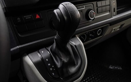 Volkswagen Transporter T6 рестайлинг, 2019 год, 5 049 000 рублей, 11 фотография