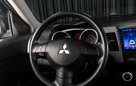 Mitsubishi Outlander III рестайлинг 3, 2007 год, 999 000 рублей, 13 фотография