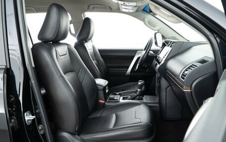 Toyota Land Cruiser Prado 150 рестайлинг 2, 2021 год, 7 595 055 рублей, 9 фотография