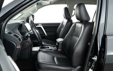 Toyota Land Cruiser Prado 150 рестайлинг 2, 2021 год, 7 595 055 рублей, 11 фотография